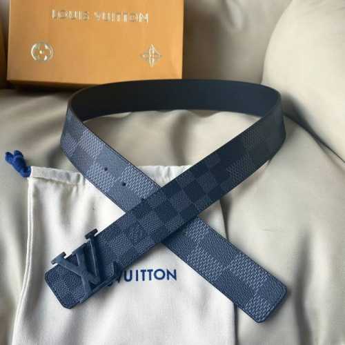 L0Uis Vuitt0N 今季新品 驢家原單腰帶 寬度40毫米 定制帆布面內襯進口小牛皮底 全新開模精鋼五金搭扣 經久耐用 百搭款