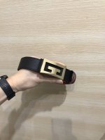 配送专柜包装 打孔针 宽35Mm，原单进口小牛皮 头层牛皮，搭配原单钌钯电镀Gg扣，手感.油边近乎完美，原产皮料定制，质感无可挑剔，出众的细节，高清实拍，货真价