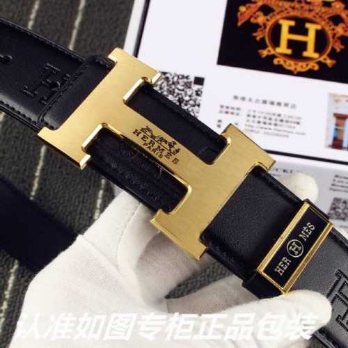 品名：爱玛仕.Her..Mes原单 型号：认准如图专柜包装，赠送打孔器 材料：百分百头层牛皮皮带，24K纯钢扣保证真皮。专柜同等质量， 送人自用首选 包装： 请