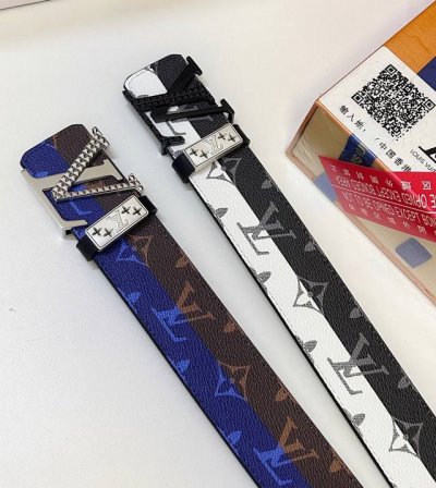 皮带：Lv.路易威登顶级复刻- 腰带：原单品质百分百进口原厂头层牛皮，内穿尾巴.暗扣设计.保证真皮。镂空边框贴皮工艺.真空电镀.永不掉色.24K纯钢扣藤原浩同款