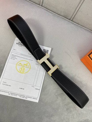 专柜同步 宽:3.8 爱马仕 Hermes 男士腰带 带身采用进口小牛皮 316精品施华洛水晶钻钢扣 双面可用