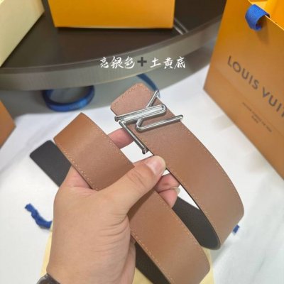特 寬度：40Mm Lv Ide Truck L Oeii雙面腰帶 驢家 海外原單代特供 面為進口小牛皮荔枝紋襯托原廠配色柔軟小牛皮底 搭配最新鋼五金搭扣 手感