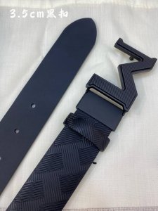 Montblanc万宝龙 宽3.5Cm 采用头层牛皮 精品针式扣头 自由裁剪商务休闲皮带