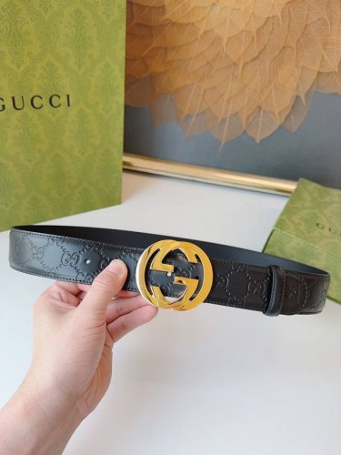 Gucci 经典全皮压花，专柜新版Logo横标，原版进口南非皮底，精品双G钢扣 高端品质，不惧对比，宽度：4.0Cm 代购版本 原单130
