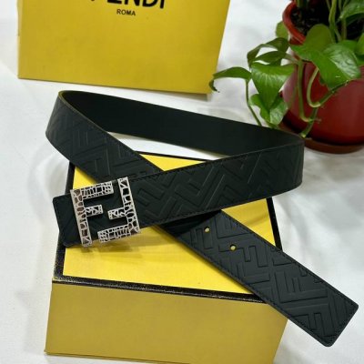 Fendl 芬迪宽40Mm双面原版小牛皮 搭配单钌钯电镀扣 完美的手感.油边 出众的设计.风格 高贵奢华 时尚大方 高清实拍 货真价实 品质保证 双面用