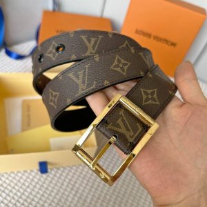 原版包装 L0Uis Vuitt0N 今季新品 驴家男士原單腰帶 寬度35毫米 定制帆布内衬双面进口头层小牛皮 搭配全新开模针扣 皮带穿孔饰有五金 经久耐用 百