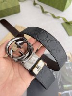 品名：古奇.Gu...Cci皮带 腰带 原单 型号： 双面头层牛皮，双面使用斜边旋转挂扣，实物拍摄 材料：头层牛皮，保证真皮。专柜同等质量， 双面可用旋转扣头，