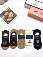 配包装 一盒5双 Fendi 芬迪 经典字母Logo 纯棉船袜 ，Ins超火爆空调袜，纯棉面料，潮人必备 ，经典配色 个性时尚百搭款，你值得拥有哦
