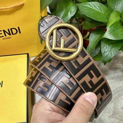 图片包装+10 Fendl 芬迪 专柜同款 宽40Mm 标志造型宽皮带。钉扣式带扣。棕色小牛皮制成。印有浮雕手绘黑色与棕色 Ff 图案。镀金表面金属制品，品质保