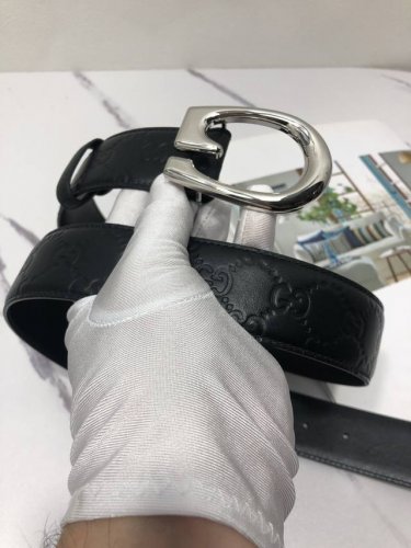 古驰：原单头层牛皮压G面.内衬头层小牛皮底，搭配原单扣：原产皮料定制，专柜宽度4.0