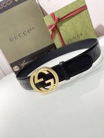 特 款 獨家實拍Made In Spain 效果皮帶系列出貨了，精品五金形象扣 3.8Mm與正品零距離接觸，手工縫線完美工藝
