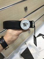 特P210 配送专柜包装 打孔针 专柜同款、实拍专柜官网，尺寸:宽38Mm，原版立体长城纹美人头扣 ，极富设计美感 ，双面采用进口原版十字纹小牛皮，彰显个性，清