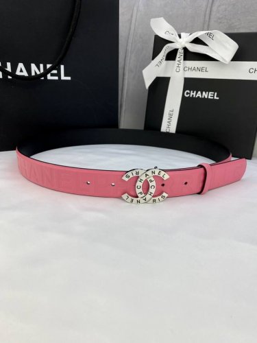 宽度3.0Cm Chanel 香奈儿 进口柔软小牛皮金 银色花纹金属精品钢扣。