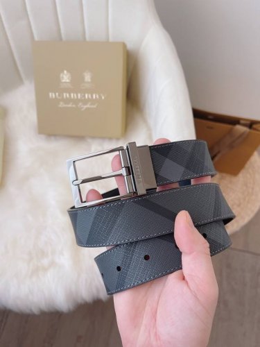 Burberry.巴宝莉 全套包装 精品旋转五金扣 宽度35Mm 搭配原版皮带 对版 款式休闲易搭配服饰 带身可双面用