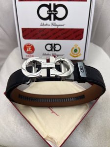 菲拉格慕自动高端品质，宽度3.5精美自动钢扣头意大利进口头层原版席纹，纹理清晰真实感超强，打造全新的视觉郊果，客户入手送礼自用佳品 长度100一125 DDD