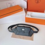 顶级专柜老鼠狠货24全新爱马仕 Hermes Elan Pocket 24 Belt 秋冬新款小腰包，Swift小牛皮腰带包 纯手工蜡线，精品全钢五金。手感柔软