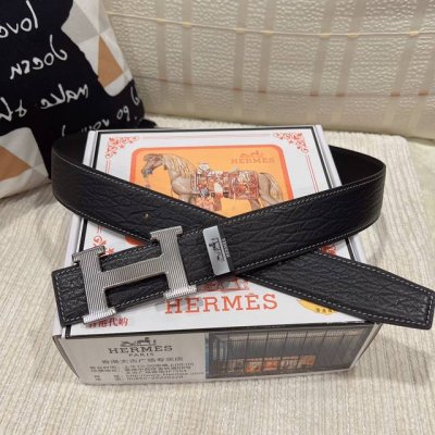 品名：爱马仕.Hermès 原单 材质：原单牛皮腰带 百分百头层牛皮腰带保证真皮，24K纯钢扣，专柜原单品质、做工精细，时尚大牌，送人自用首选 包装： 请认准如