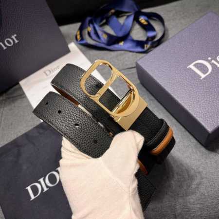 Dior迪奥 宽3.5Cm 新款 男士腰间实用与点缀腰带，进口头层牛皮转动金属扣，低调有品质高奢大气 双面使用 - 点击图像关闭