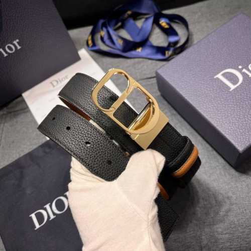 Dior迪奥 宽3.5Cm 新款 男士腰间实用与点缀腰带，进口头层牛皮转动金属扣，低调有品质高奢大气 双面使用