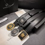 范思哲 宽4.0Cm Versace，此款腰带采用精美的意大利皮革于意大利制造
