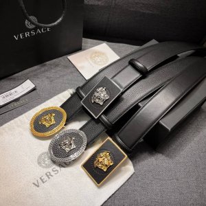 范思哲 宽4.0Cm Versace，此款腰带采用精美的意大利皮革于意大利制造