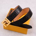 特 FENDI 芬迪 专柜同款 宽38MM 标志造型宽皮带。原版FF扣，进口原版小牛皮制成，镀金表面金属制品。男士休闲商务款，奢华时尚，品质保证。