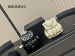 配折叠盒 Size：18*20Cm 香奈儿 Duma 双肩包 包包质感超好！ 高级羊皮纹！ 本季最可爱的双肩包 单肩 双肩手提