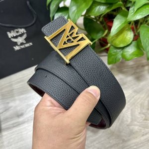 特 Mcm 宽40Mm双面原版小牛皮 搭配单钌钯电镀扣 完美的手感.油边 出众的设计.风格 高贵奢华 时尚大方 高清实拍 货真价实 品质保证 双面用