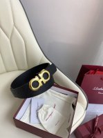 特 菲拉格慕双面原厂进口头层牛皮，双面使用，真空电镀铜扣，做工精致专柜品质！时尚休闲百搭火爆热销中！配专柜全套包装，宽度3.5Cm。