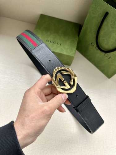 特 P200 宽度4.0Cm Gucci 经典帆布织带腰带，配以织纹皮质滚边和双G原单钢扣。绿色 红色 绿色棉质帆布编织腰带，配以黑色头层牛皮
