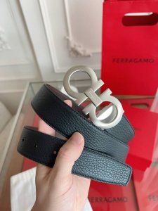 菲拉格慕3.5Cm 皮料头层牛皮球纹黑配咖双面可用、精品8字发财五金扣头、原版搭配。 J00130120
