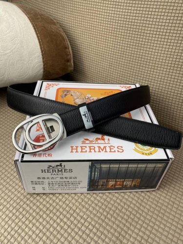 品名：爱马仕.Hermès 原单自动带 材质：原单牛皮腰带 百分百头层牛皮腰带保证真皮，24K纯钢扣，专柜原单品质、做工精细，时尚大牌，送人自用首选 包装： 请