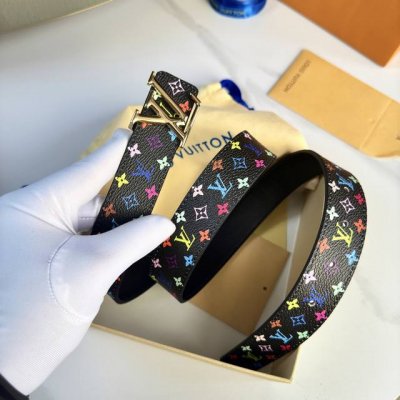 原版包裝 驢家女士腰帶 寬度3Cm 聯名小花系列 全新風格定制帆布面料襯托細膩的進口彩色小牛皮 搭配新款字母搭扣 經典百搭款