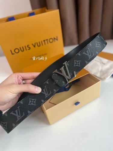 特P150 Louisvuitton 官网同步-双面小牛皮腰带40Mm 精品五金 质感细腻