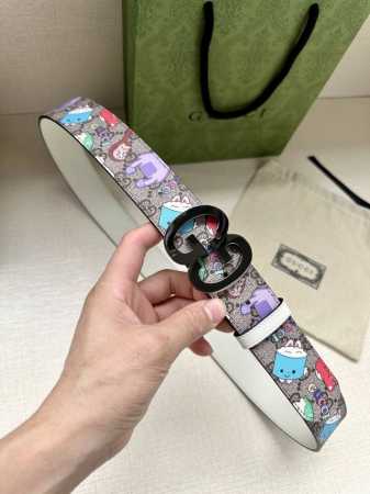 宽度3.8Cm Gucci Gg Marmont系列每一季都会推陈出新，为灵感源于70年代的标志性gg配件注入宠物现代精髓。这款gg Supreme帆布腰带反面 - 点击图像关闭