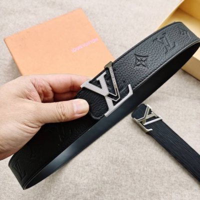特 Lv.路易威登 全套包装 原版品质 代工厂货品 40Mm宽度 正品一体铸造五金钢扣，原厂皮料 双面原厂定制面料，区别市场货