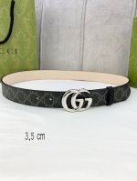宽度3.5 Cm Gucci Marmont系列每一季都会推陈出新，为灵感源于70年代的标志性gg配件注入现代精髓。Supreme帆布印花 腰带反面采用黑色皮革