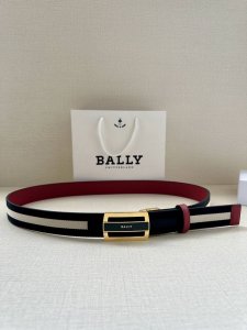 特 Bally 巴利 专柜同款 男士腰带 宽3.4Cm 这款选用反面枣红进口牛皮精制而成 正面金属珐琅扣 简约百搭 可调式长度可轻松匹配完美尺寸