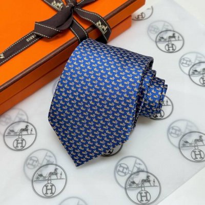 男士新款领带系列，稀有H家每年都有一千条不同印花的领带面世，从最初的多以几何图案表现骑术活动为主，到如今的款式则丰富得多，以活泼的动物或日常生活 事物为主题，让