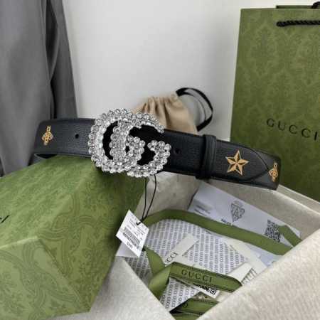 古奇，宽3.8Cm。最新原单意大利进口，Gucci复古标识出自80年代印花，搭配织纹背景，浮雕装饰金属搭扣，条条精美无瑕疵，原厂复刻，做工精细，搭配最新专柜方形 - 点击图像关闭