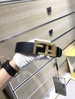 配送专柜包装 打孔针 特批新款 Fd 宽35 Mm 标志造型宽皮带，沙枪F尾夹扣式带扣，进口小牛皮搭配经典老花Ff 图案，支持Nfc 芯片 ，镀金表面金属制品，