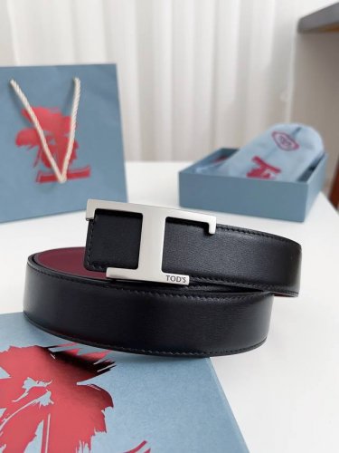 Tods 顶级货品 宽度3.5Cm 双面牛皮材质，皮质柔软，做工精细。 纯铜的扣头，多种颜色可选择。 码数：100-125Cm 包装：全套包装