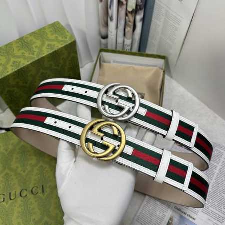 特 Gucccci 时尚经典款！颜色:白色，尺寸:3.8Cm，带身采用红绿织布头层牛皮包边制作，搭配新款Gg互扣式抛光铜金属扣头，意大利时尚精品 - 点击图像关闭
