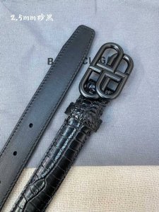 特 巴黎世家鳄鱼纹 新款腰带 双面意大利雾面小牛皮 搭配复古扣--宽度2.5