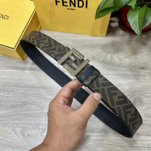 fendi 芬迪 专柜同款 宽4.0Cm 双环正反用腰带 Ff按钉搭扣 深兰色Cuoio Romano皮革材质 反面面料带有烟草黄和黑色Ff图案 黑色珐琅金属饰