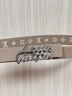 当季新款，3.0宽一面卡其色色进口牛皮压花，一面卡其彩印白字小牛皮，搭配精品铁丝扣，