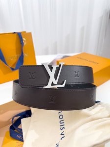 驴牌 高端代购版本 宽度4.0 品质无可挑剔，精工细作 双面小牛皮，搭配纯铜镀钯扣头 双面可用， 代购版本 顶级170