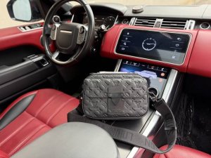 高端货 新款 “Louis Vuitton”Lv单肩包 路易威登邮差包斜挎包 M58489 Louis Vuitton S-Lock Messenger 经典老