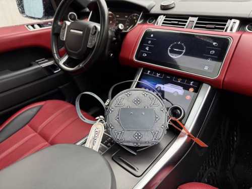 高端货 新款 “ Louis Vuitton ”Lv单肩包 路易威登圆饼包斜挎邮差包 M44699 Louis Vuitton Petite Boite Cha
