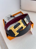 品名： 爱玛仕.Hermes腰带 皮带 原单 型号：挂扣，经典纯钢材质扣头，双面头层牛皮，图片实物拍摄 材料：双面头层牛皮，挂扣系列，纯钢材质扣头，钯镀电镀工艺